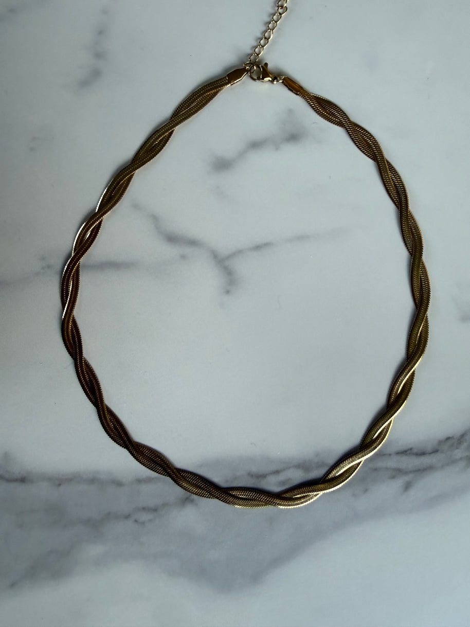 Twist and Turn Necklace
