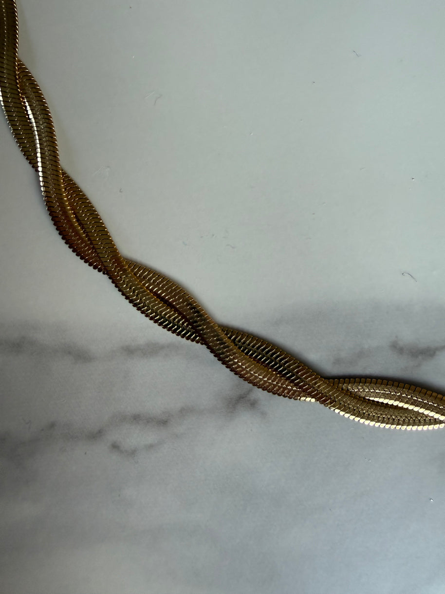 Twist and Turn Necklace