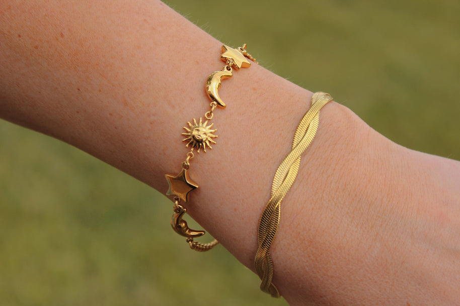Twist and Turn Bracelet