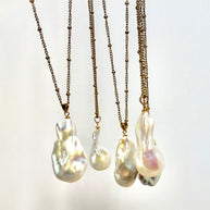 Pearly White Necklace