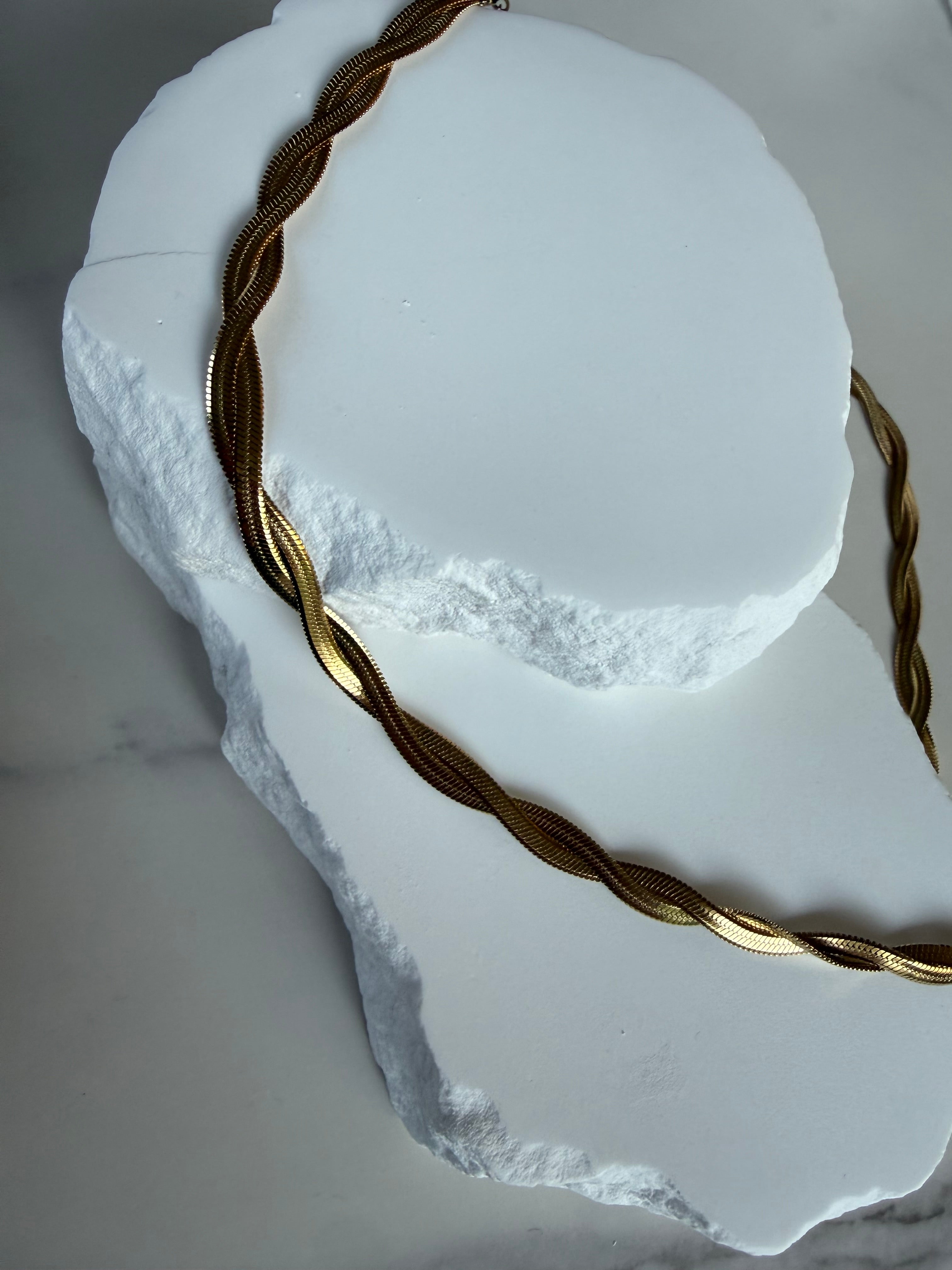 Twist and Turn Necklace