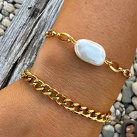 Pearly White Bracelet