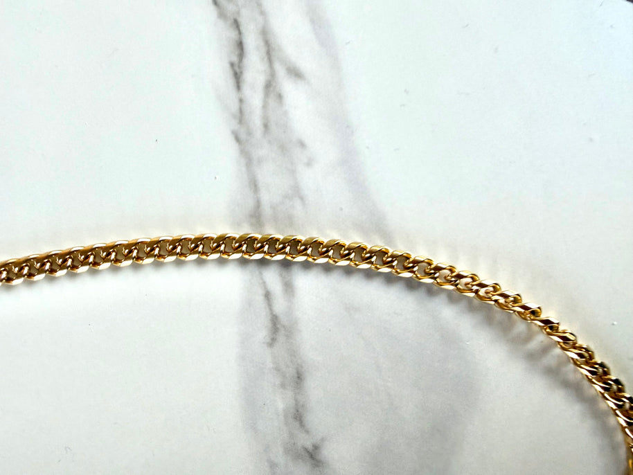Bare Minimum Necklace